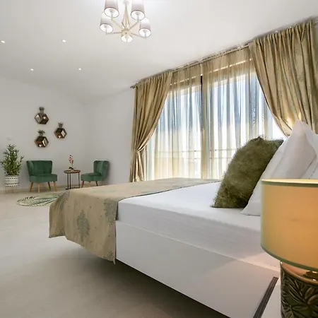 Villa Lazi Sea View *
