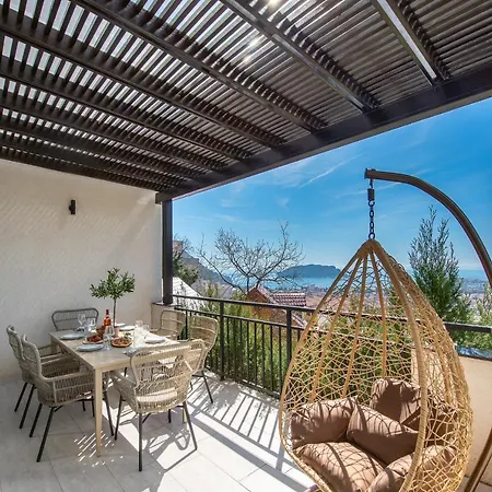 Lazi Sea View