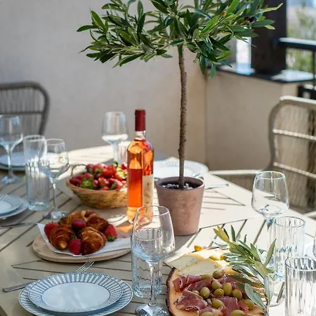 Villa Lazi Sea View *