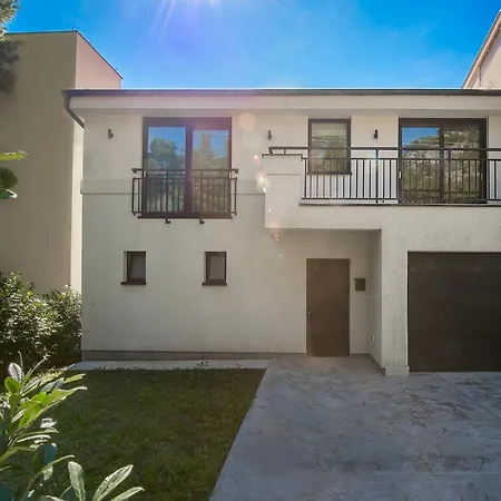 Lazi Sea View Villa *