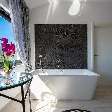 Lazi Sea View Villa