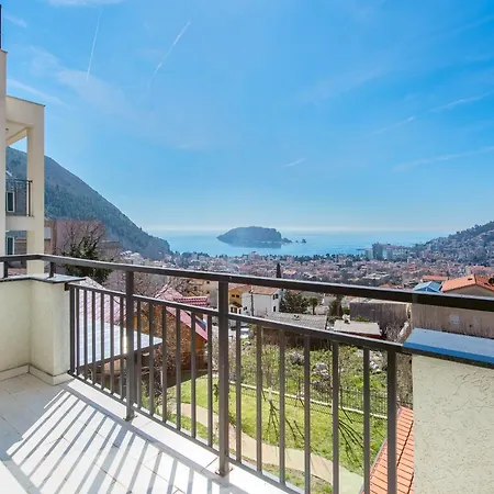 Lazi Sea View Villa